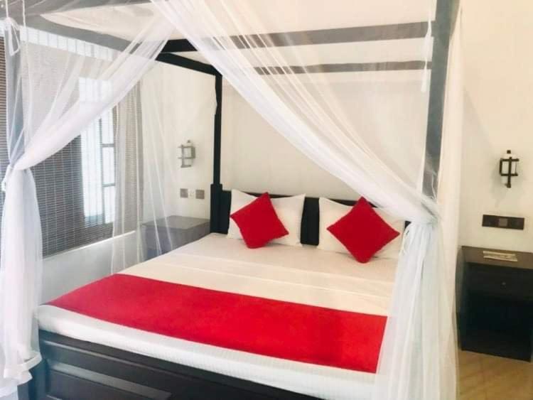 Walawa Reach Hotel Udawalawe Dış mekan fotoğraf